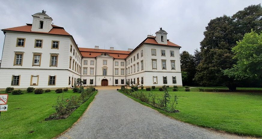 Zámek Jezdkovice, Jezdkovice, Czechia, Czech Republic (Czechia)